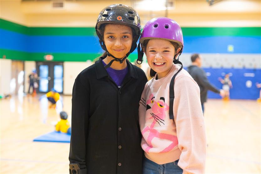 Lipscomb Elementary students skate in PE